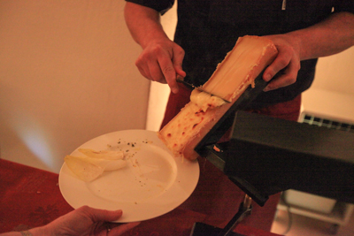 Würziger flüssiger Raclette-Käse